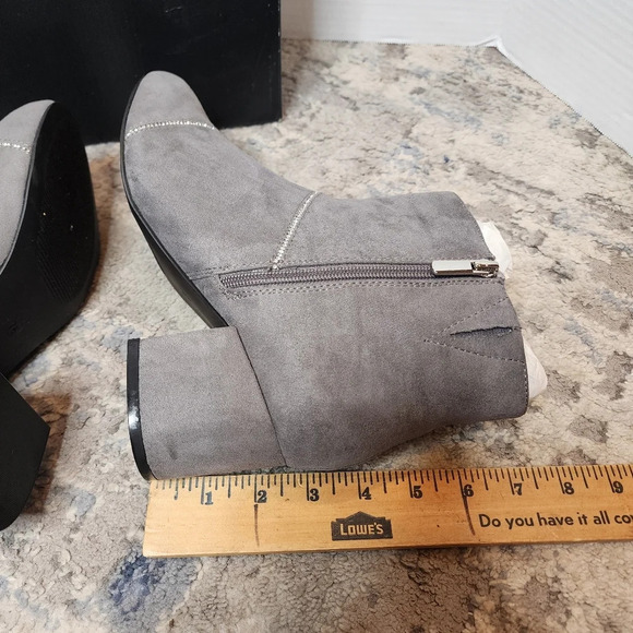 Torrid 7.5W Rhinestone Grey Faux Suede Ankle Booties New With Box - Picture 12 of 17